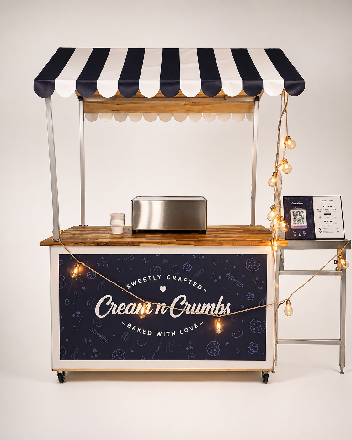 Cream n Crumbs popup-vagn med randig markis och slingor